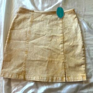 never been worn and still has the tag on it